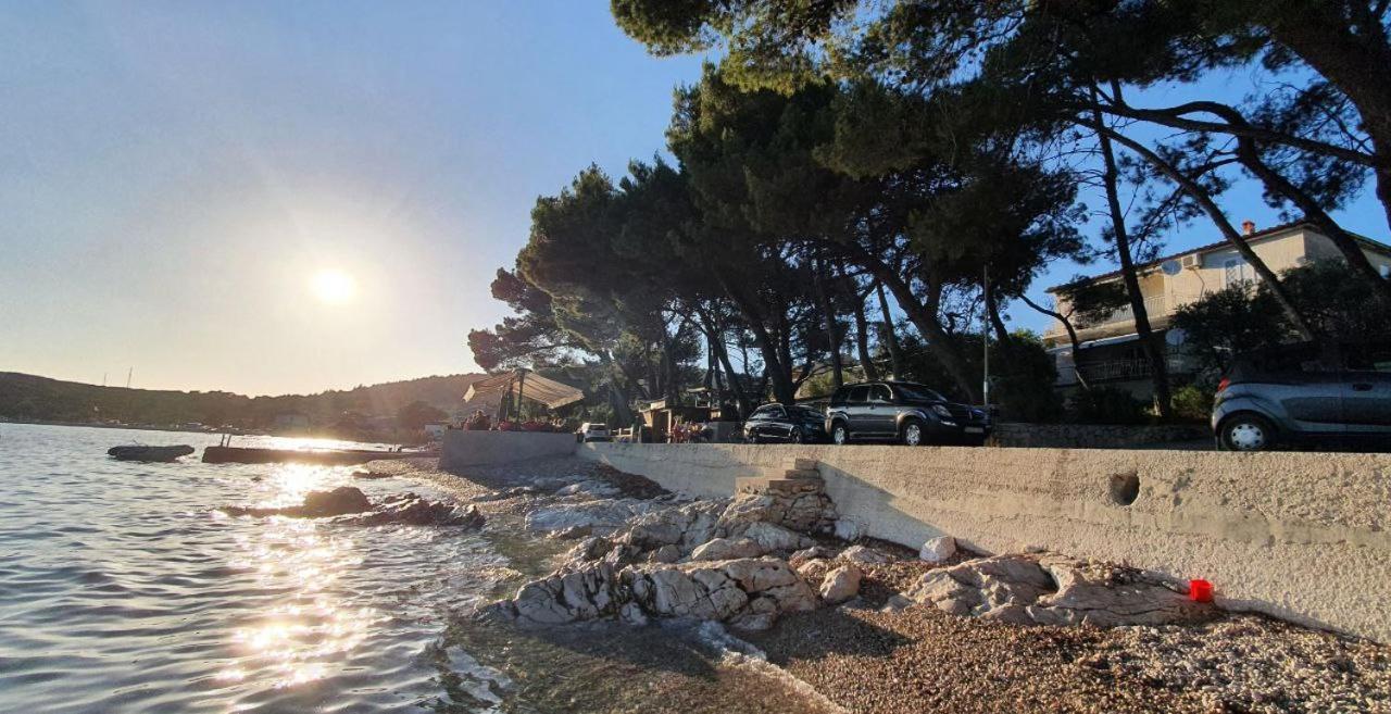 Sidus Maris, Spacious Seaside With Free Parking Appartamento Martinšćica