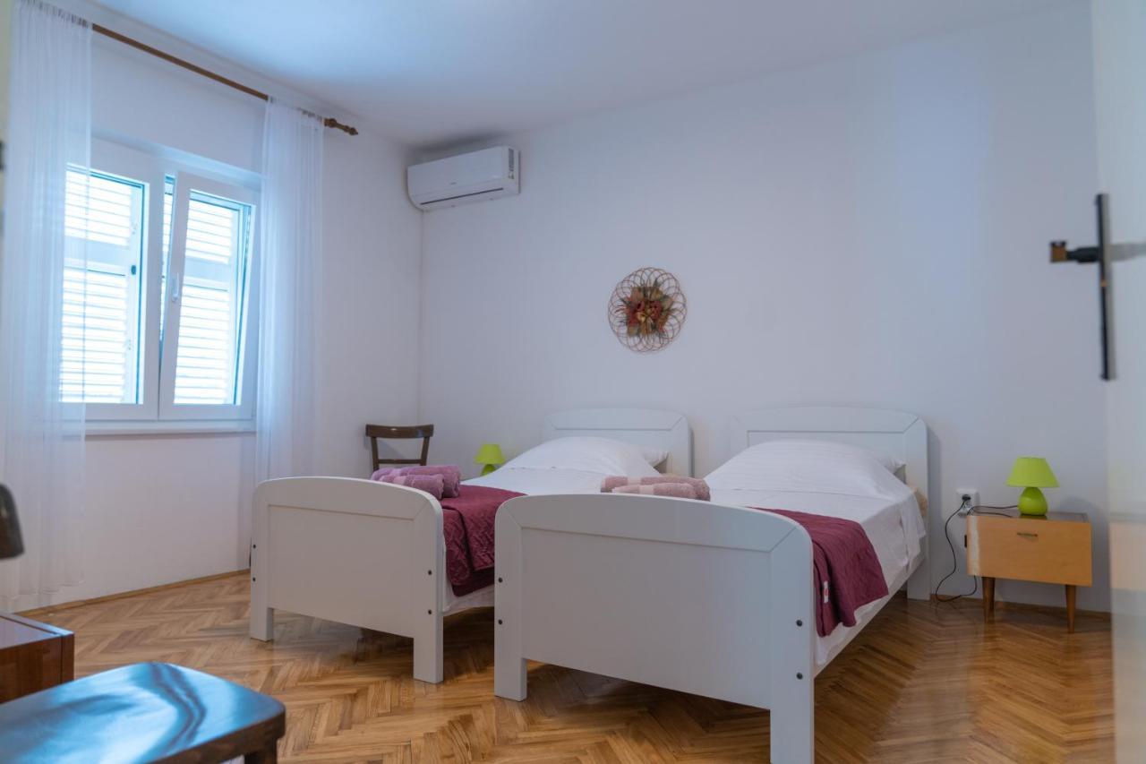 Sidus Maris, Spacious Seaside With Free Parking Appartamento Martinšćica